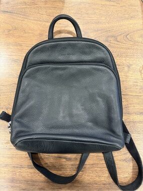 Women's Black Pebbled Leather Backpack - Classic Everyday Carry